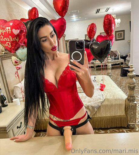 mari mis perfect star picture