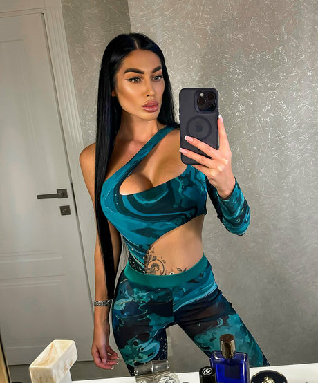 mari mis pornstar hot picture