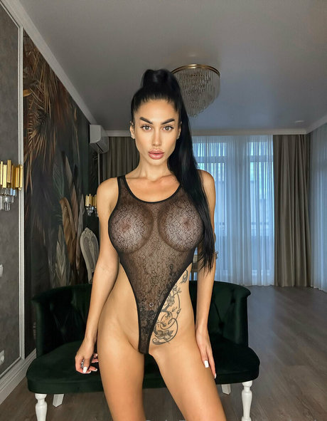 mari mis hot actress gallery