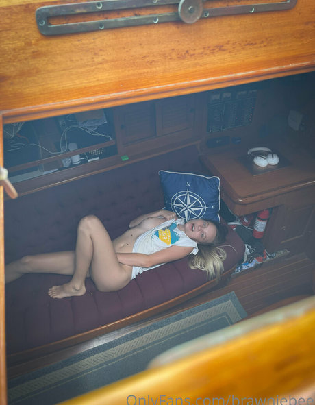 Brawniebee pornographic actress photo