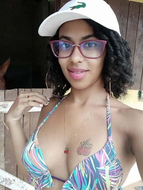 Cerejinha Petuziano sexy star archive