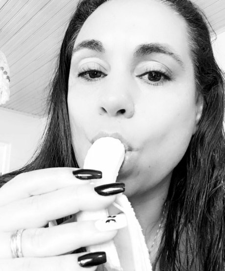 Denise Butterfly nude star photo