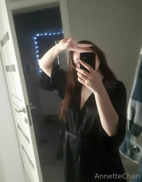 annettechan erotic actress img