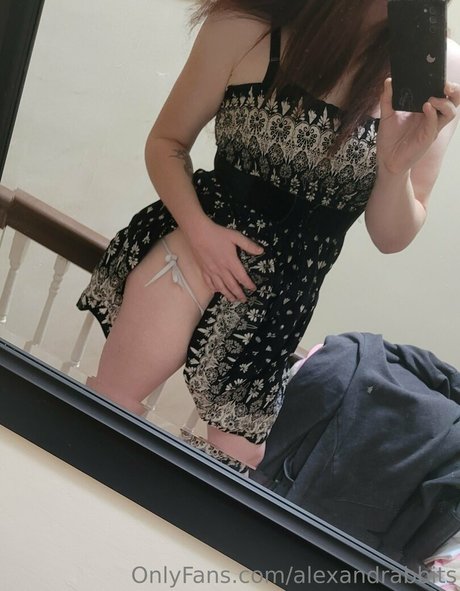 alexandrabbits sexy actress images