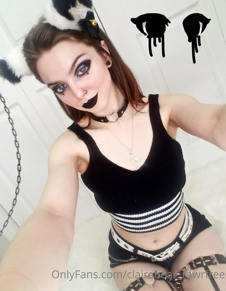 clairebear rawrfree model top picture