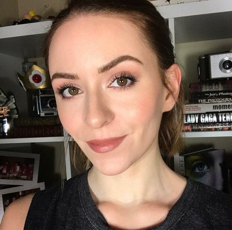 Mollie Damon pornographic actress image