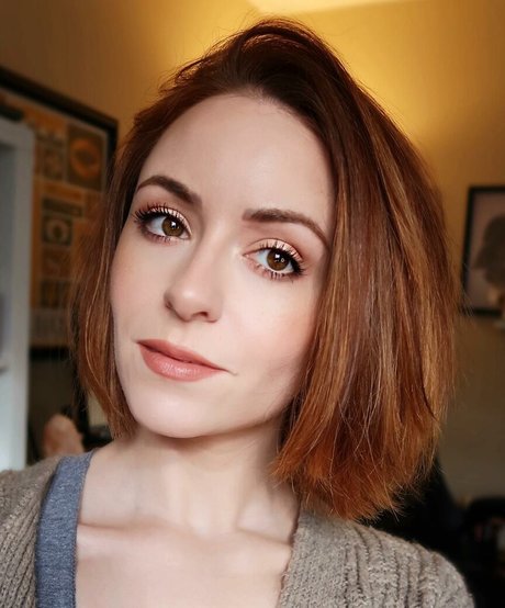 Mollie Damon hot actress picture