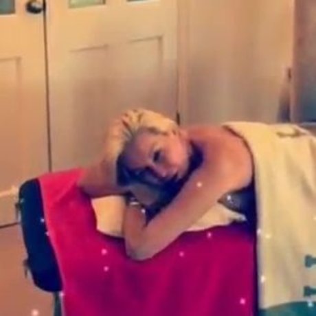 Denise Van Outen pretty actress galleries