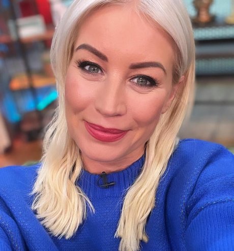Denise Van Outen pretty pornstar img