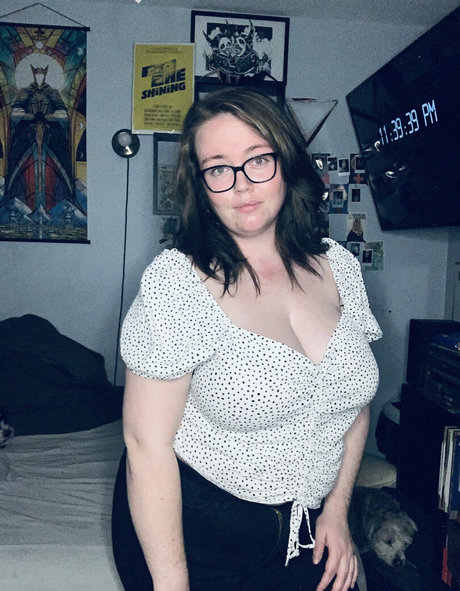 lingeriebabes perfect model image