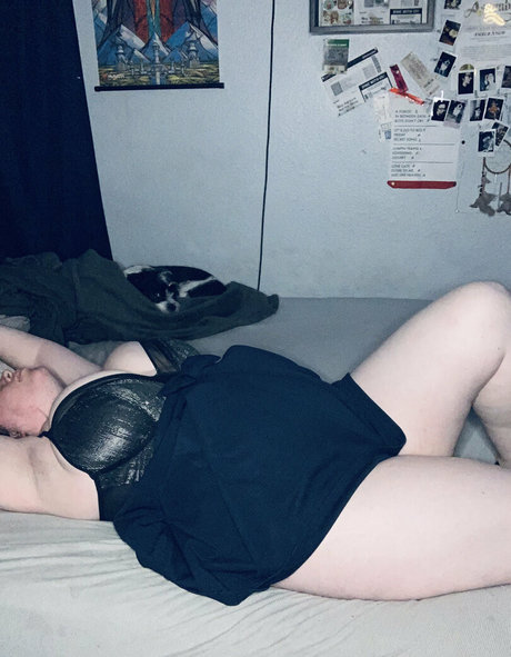 lingeriebabes star hot pic