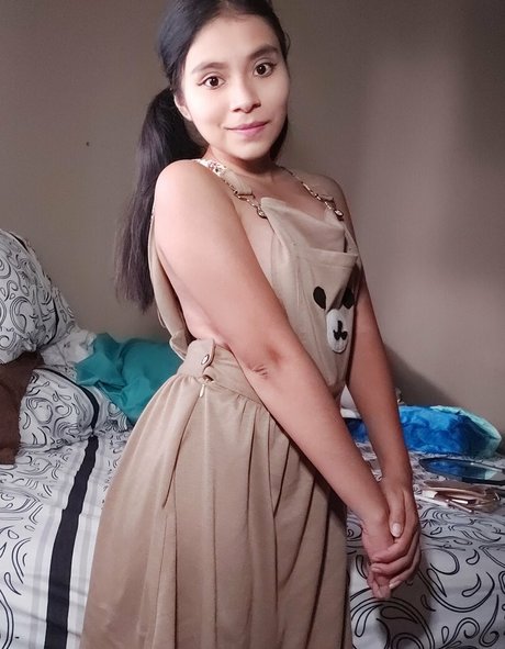 emilipetitefree star nude photos