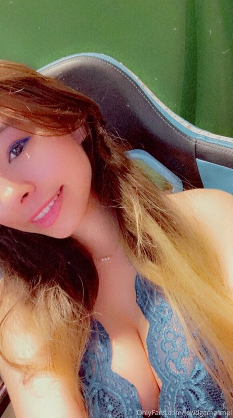 lewdgamermel model nudes photo