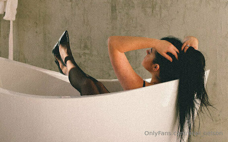 ariel nelson star top pictures