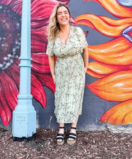 Sierra Bellingar model pic