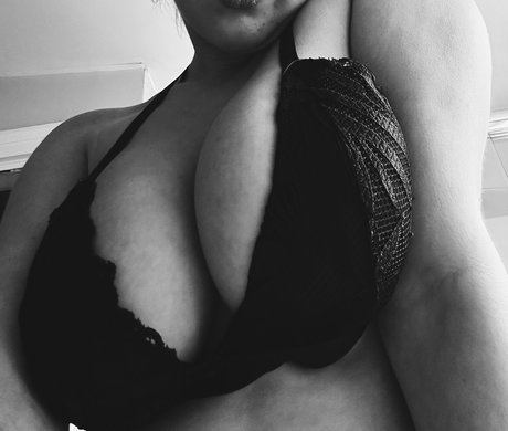 Savannah Straff pornstar pretty photos