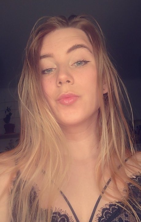 Qtee Foxx pornstar high quality pictures