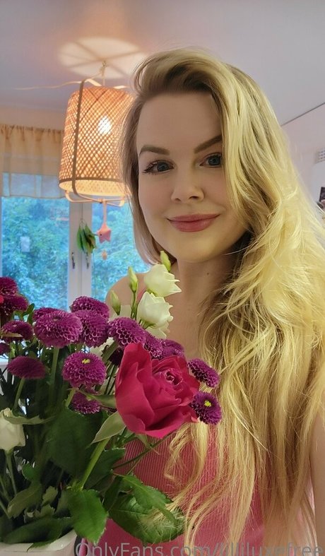 lilliluxefree pornstar hd img