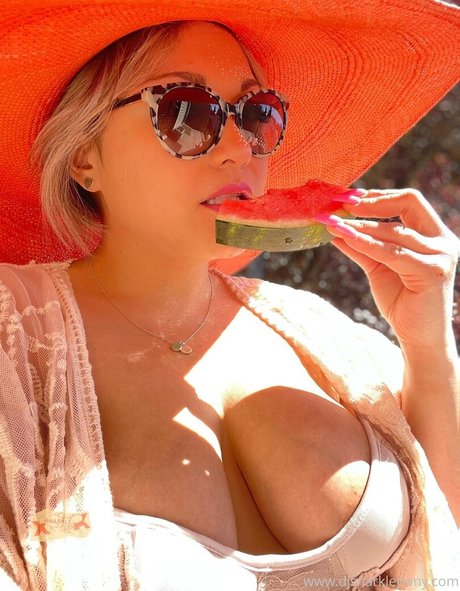 djsnarklepony model images