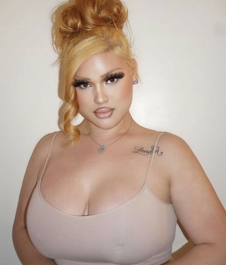 London Winter perfect actress photo