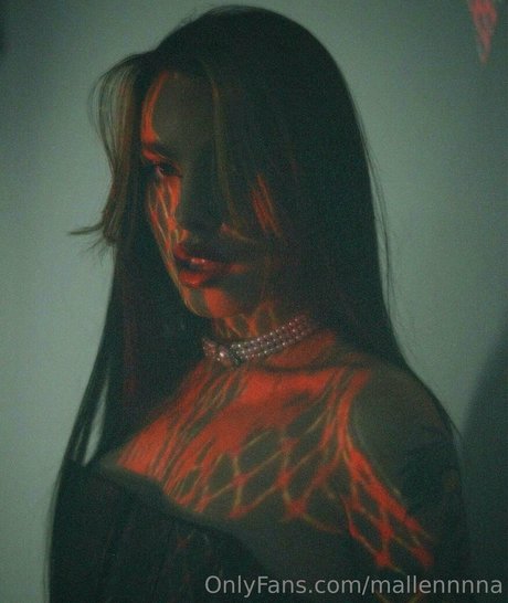 mallennnna Profile pic