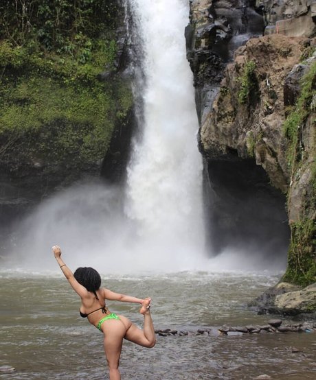 Feelinfree model art img