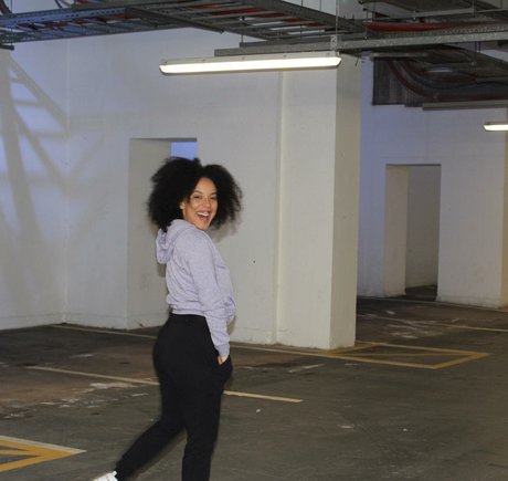 Feelinfree model adult pictures