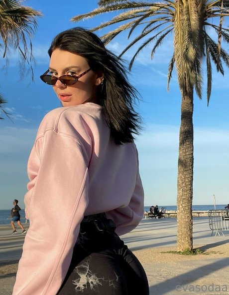 evasodaa model sexy picture