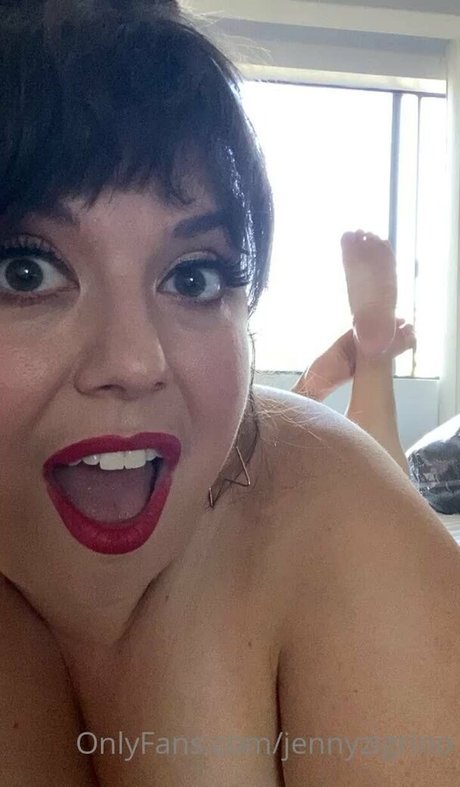 Jenny Zigrino hot actress pictures