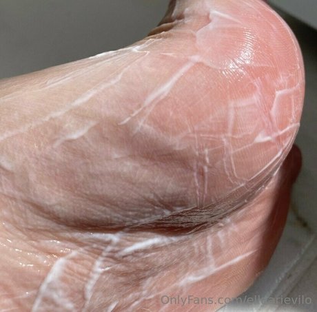 ellaarievilo star sexy photo