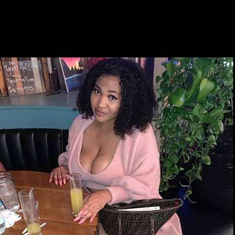 Mulan Banks pornstar adult photo