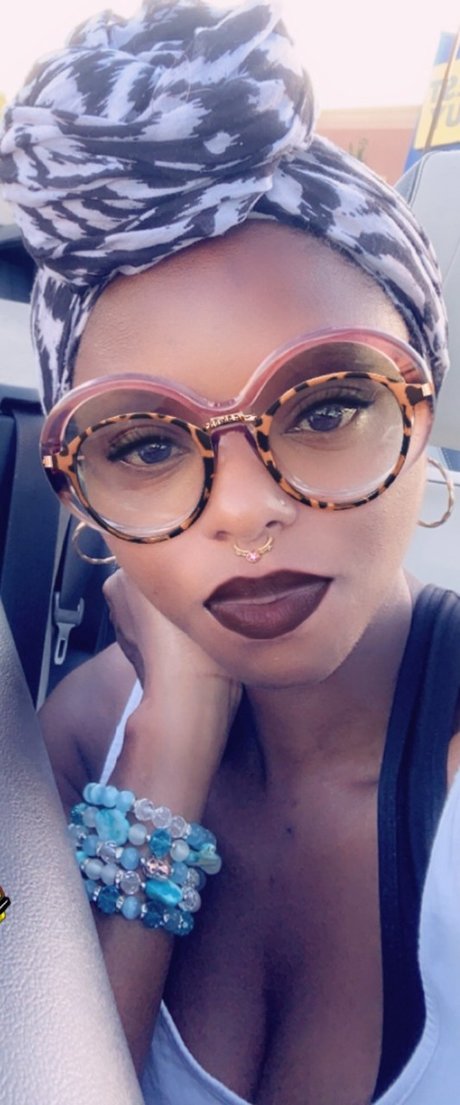 Geneva s Closett model art pics