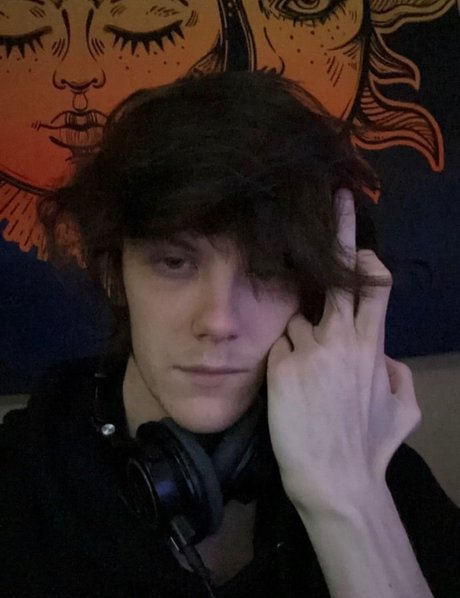 DYLN_ model high quality pictures