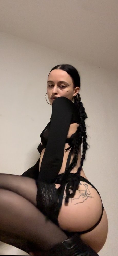 msskittyg sexy actress pictures