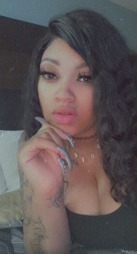 Ms FEEDME_ star perfect photo