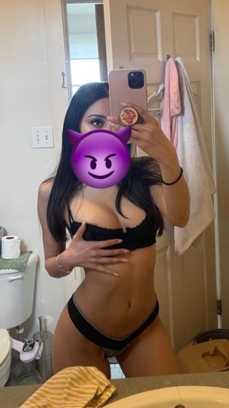 Ms Nadia pornstar high quality pic