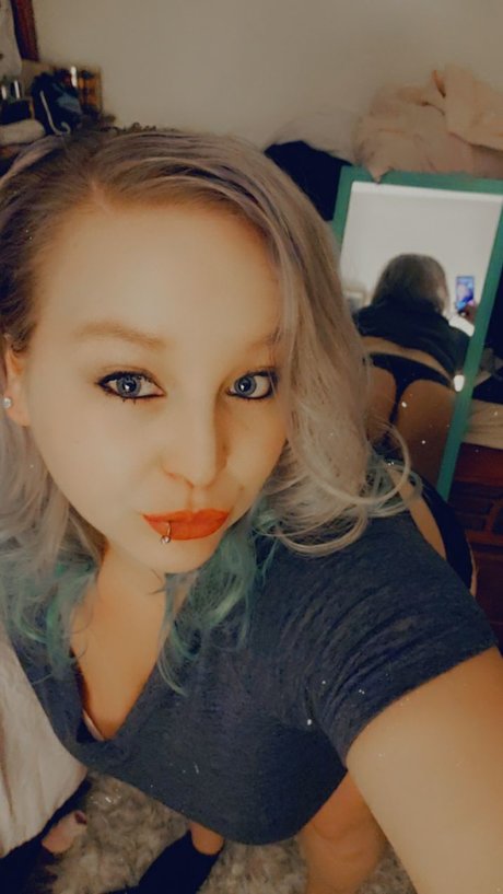 Ms Malice beautiful model archive