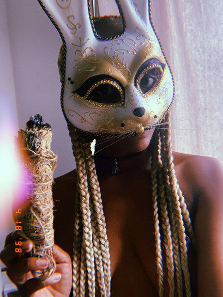 She_ free model galleries