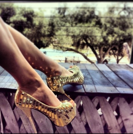 Brooke Stone model nude pics