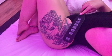 Goddess Divi erotic star galleries