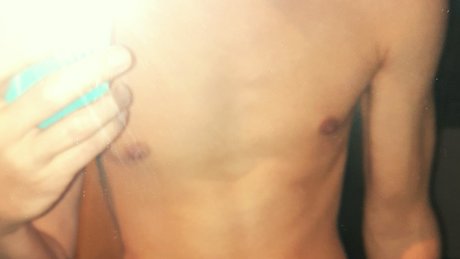 FCDKBOYS model hot images