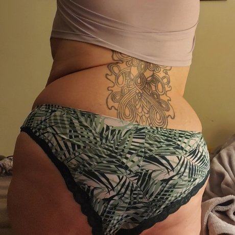 Naughty Curls perfect model picture