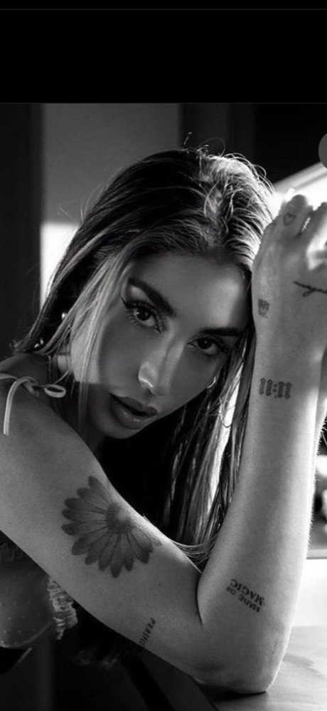 Naissha xxx pornstar photo