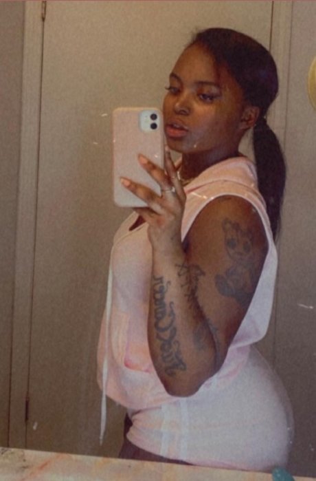 Nai love nudes model pic