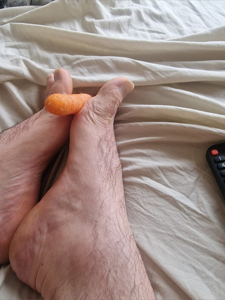 Gay feet fun star porn pics
