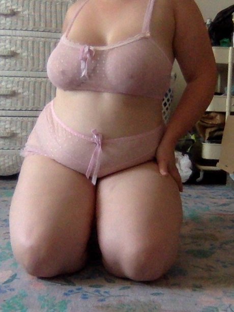 CurvesandCurlsxxx FREE model nudes pic