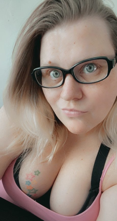 Curvybabe89 pornstar pics