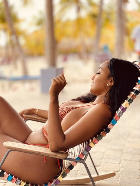 Farahjoy art star gallery