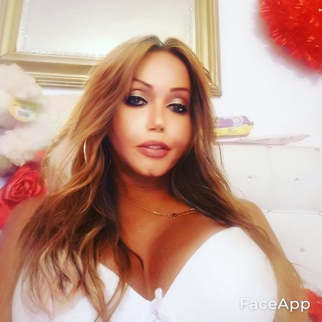 desire 2908 hot pornstar pic