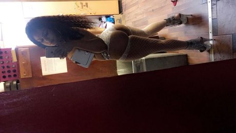 Destinee Love model exclusive pictures